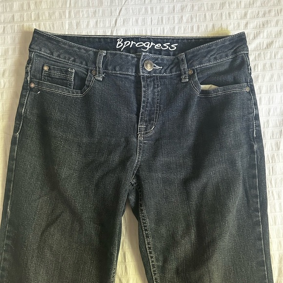 low-rise dark wash jeans - Picture 2 of 2